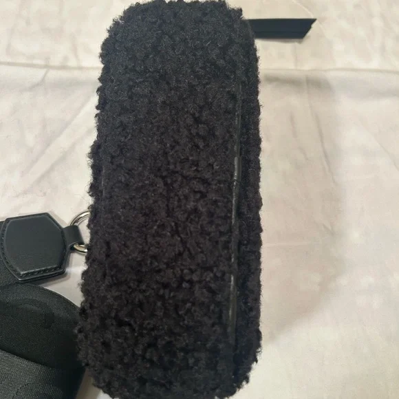 Marc Jacobs Teddy Camera Bag – Black Sherpa & Leather,  NWOT- Brand New - Picture 9 of 10